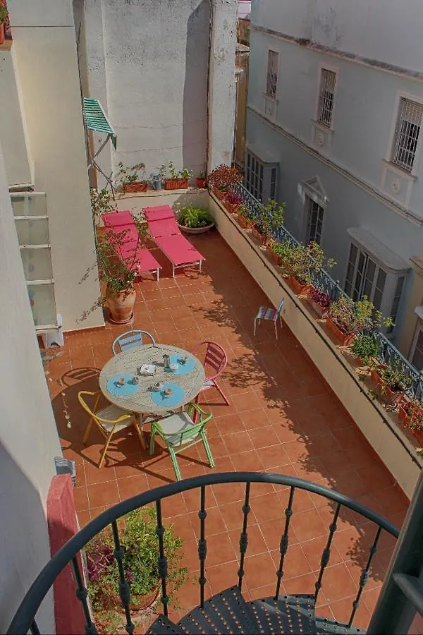 Penthouse With Large Terrace In Center Of Cadiz Apartment
